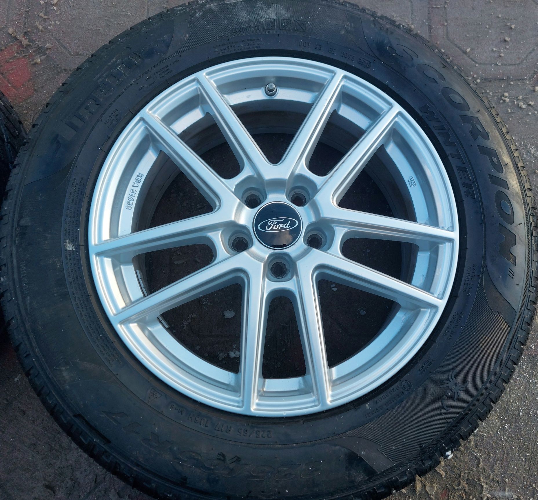 5 108 R17 Ford Focus Fusion Mondeo Fiesta Kuga Edge Escape Volvo