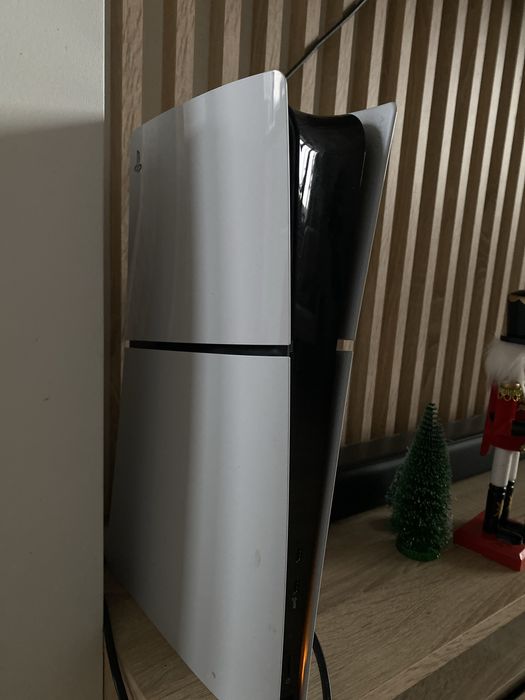 Dwa razy użyte PlayStation 5.