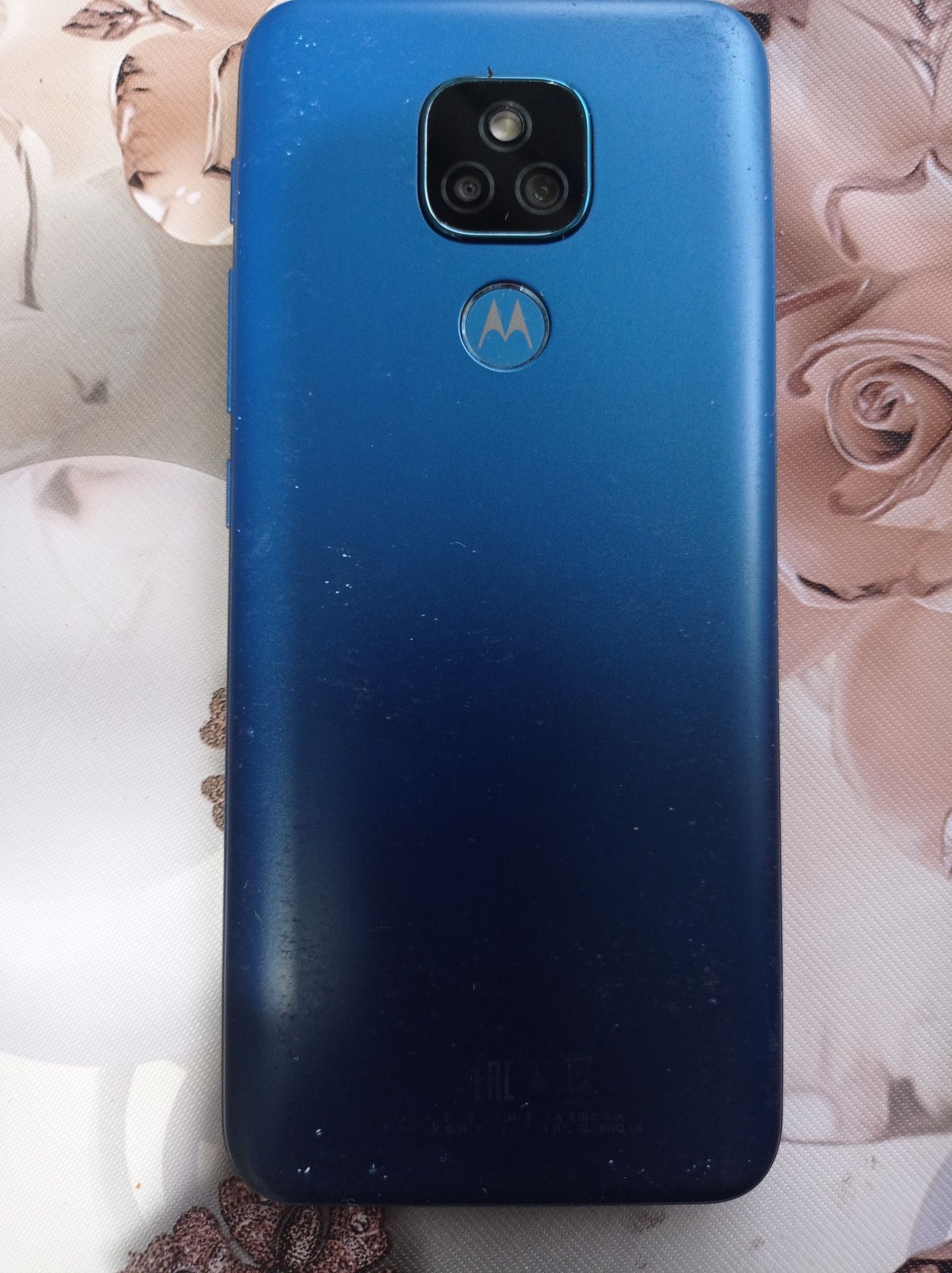 Продам телефон Moto E7 плюс