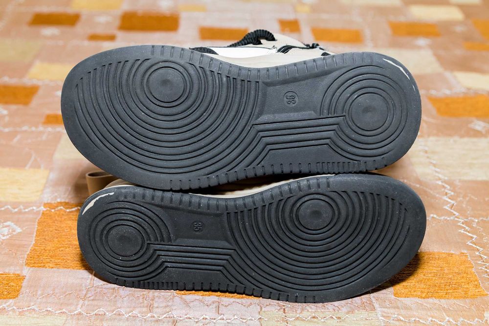 Стильні, якісні та зручні чоботи хайтопи, р.35, 21,5 см