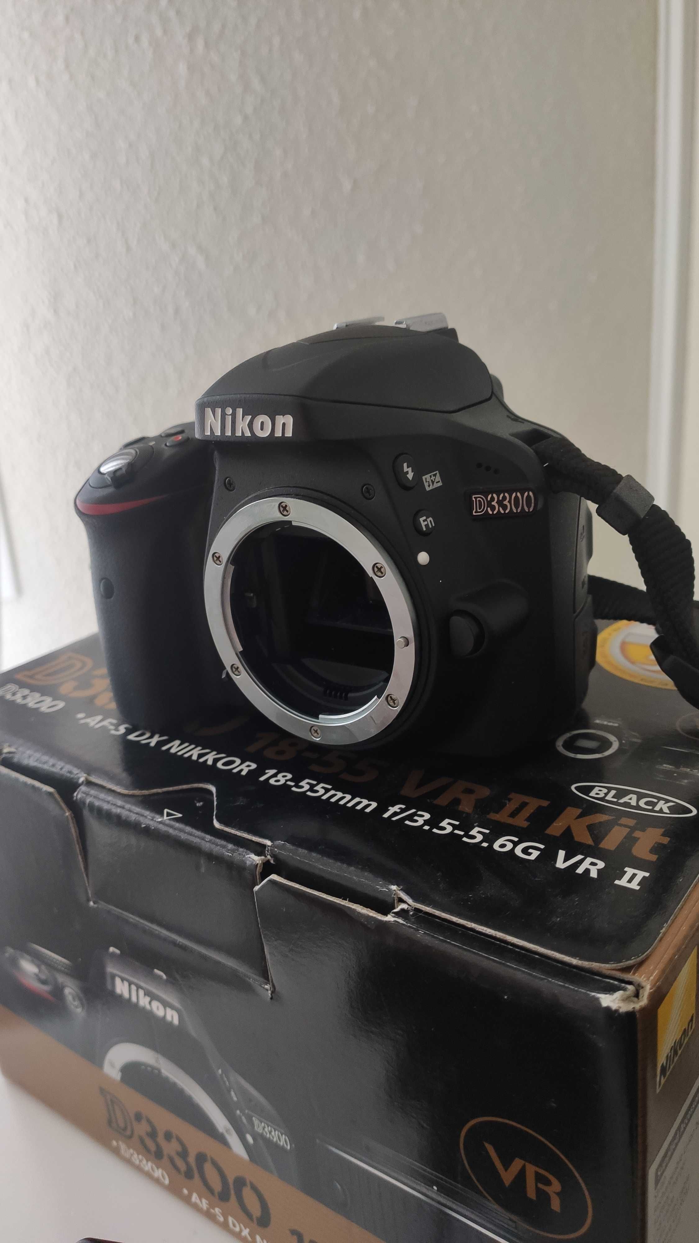 Nikon D3300 impecável
