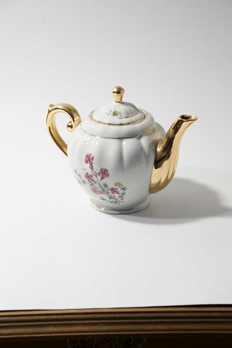 Serviço de chá em porcelana Viana – completo para 12 pessoas