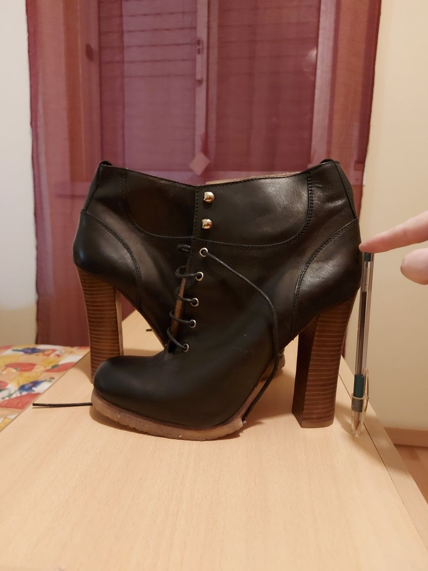 Botas / botim pretas tam39