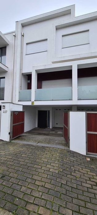 Arrenda-se Quarto, Santa Rita, Ermesinde Moradia Moderna