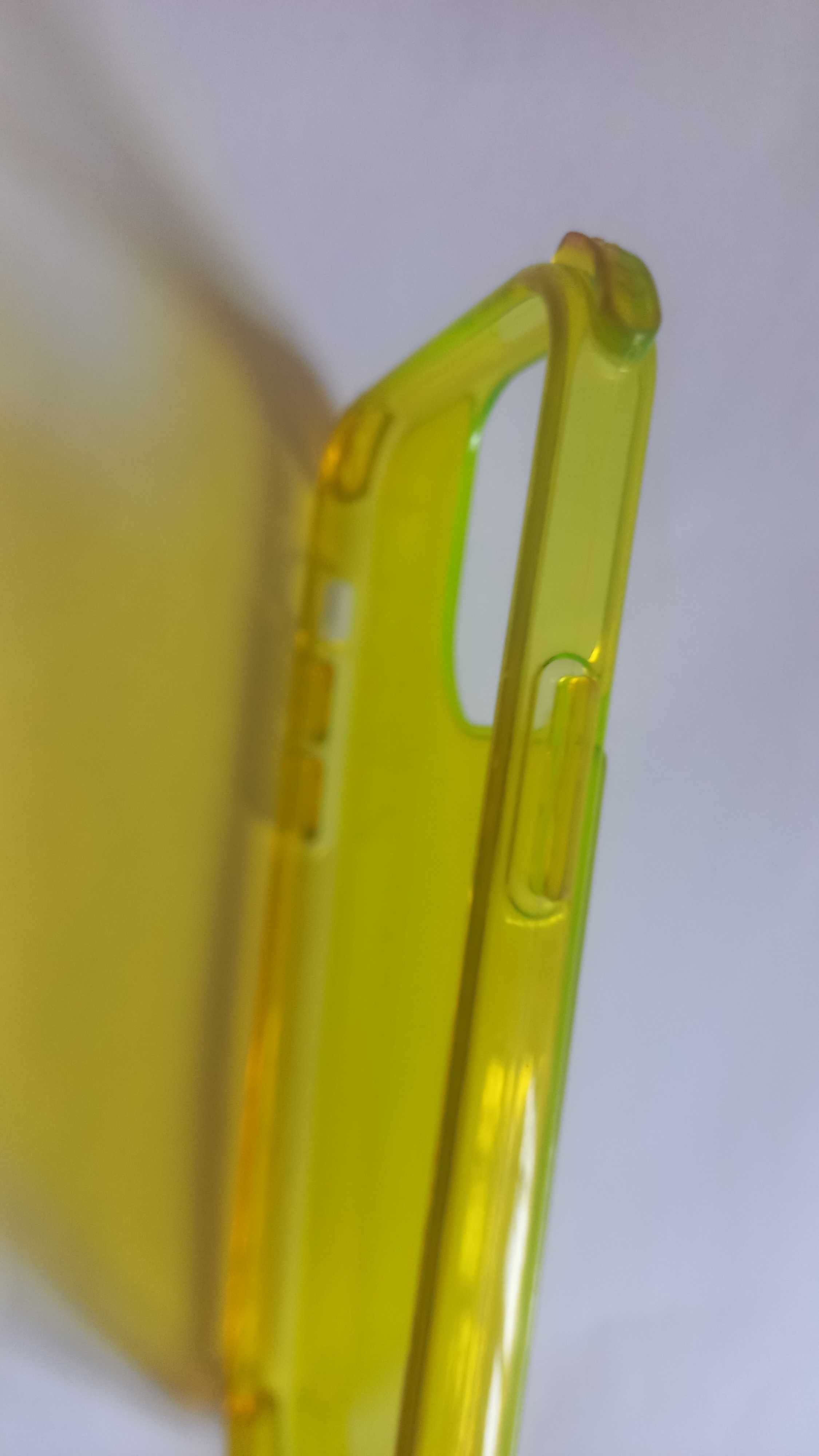 Чехол Iphone 12.