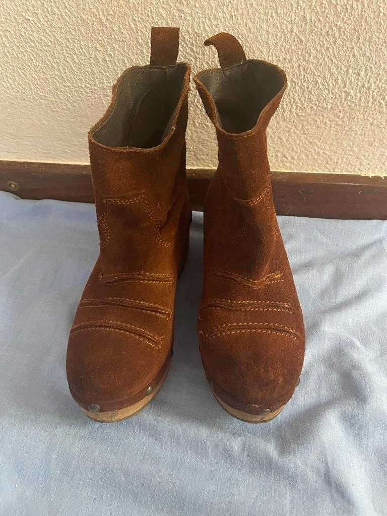 Botins Camurça Castanho