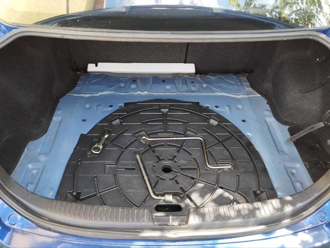 Mazda 6 GG 2005 1,8 бензин