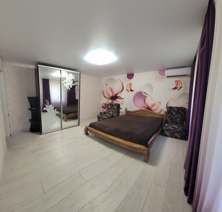 Квартира посуточно почасово 3 к