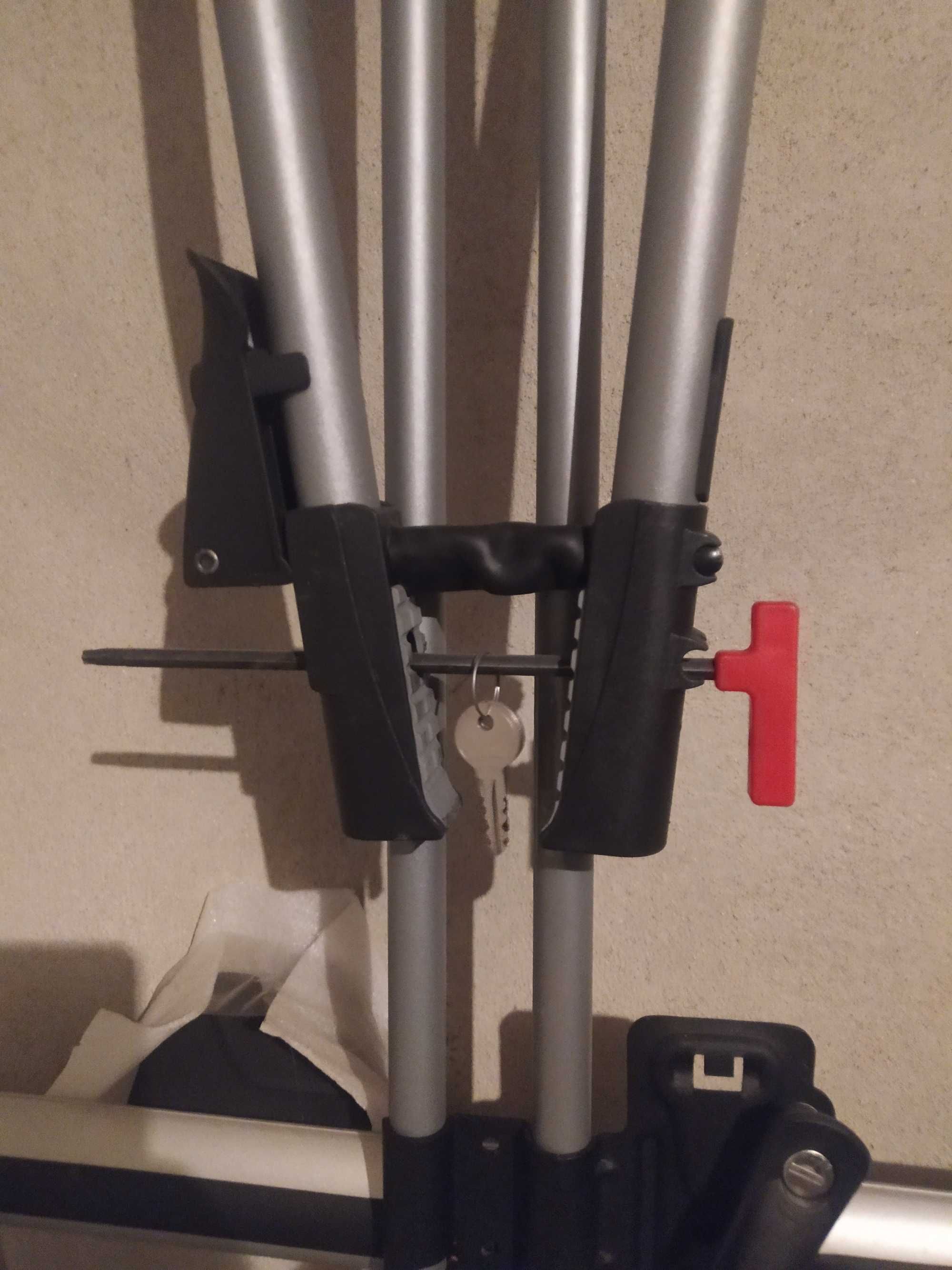 Barras de tejadilho Thule SmartRack + 2 suportes Thule FreeRide