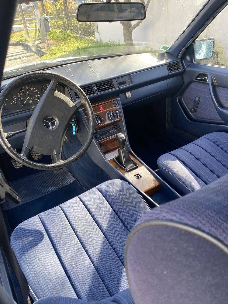 Mercede 200d 1985 com 178 Mil Km
