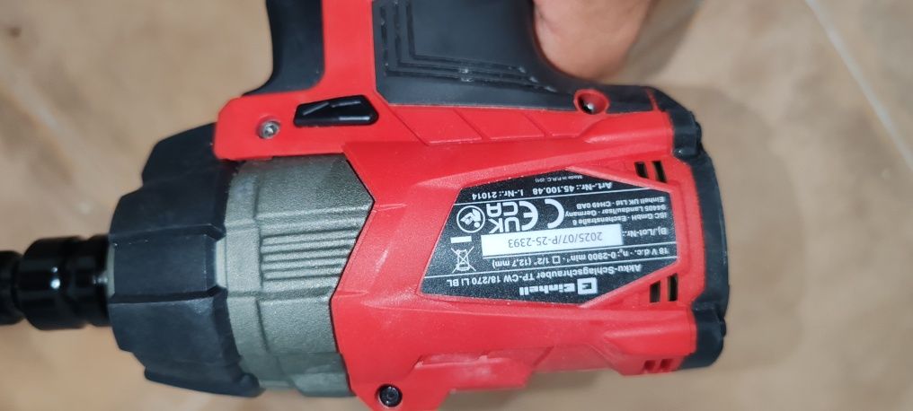 Aparafusadora de Impacto 270Mn e bateria de 4ah