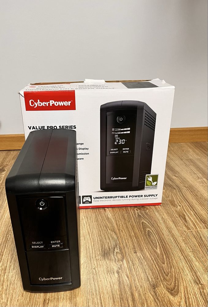 UPS CyberPower VP700ELCD - Stan idealny