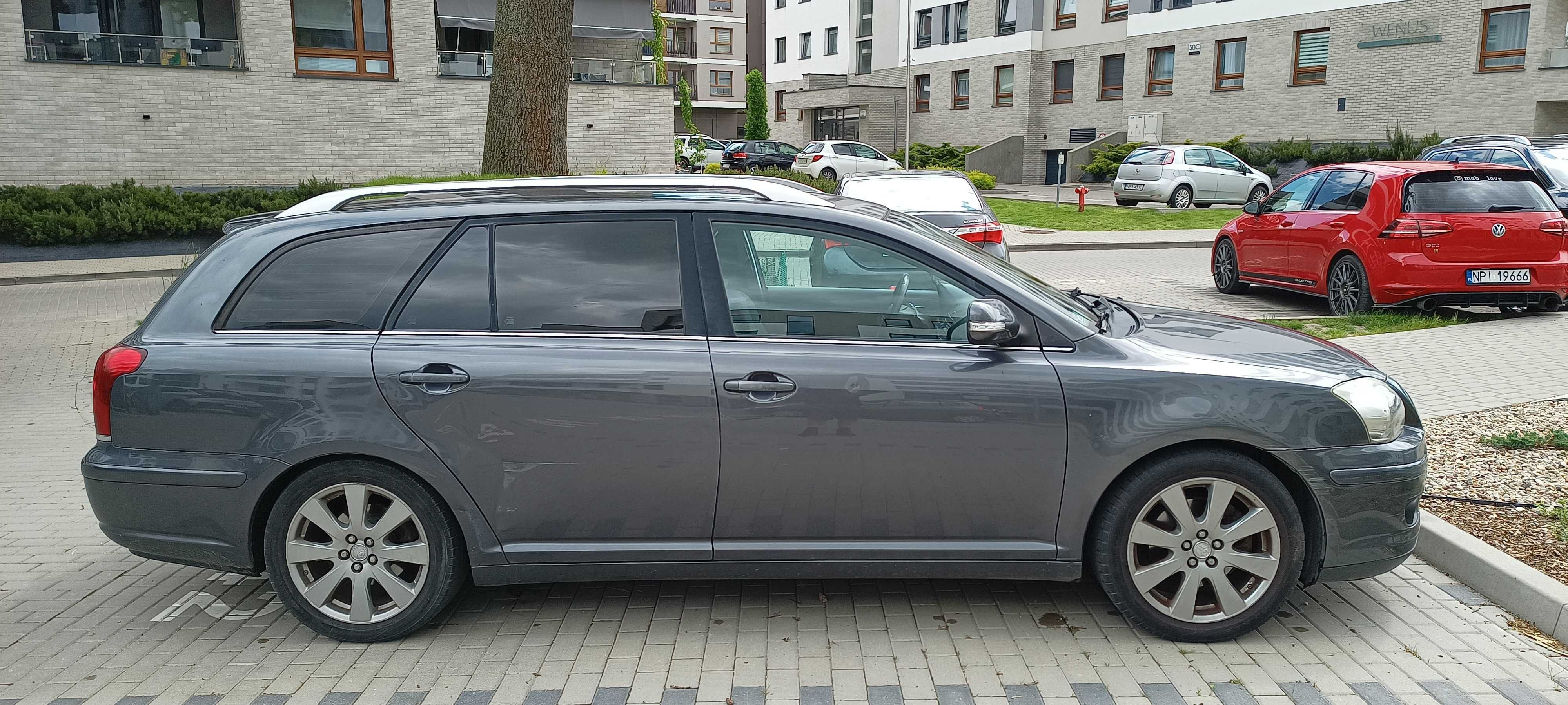 Toyota Avensis 2.0 D-4D Sol plus+NAVI