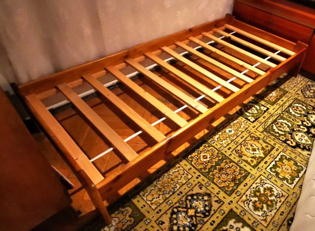Łóżko drewniane 90x200 cm