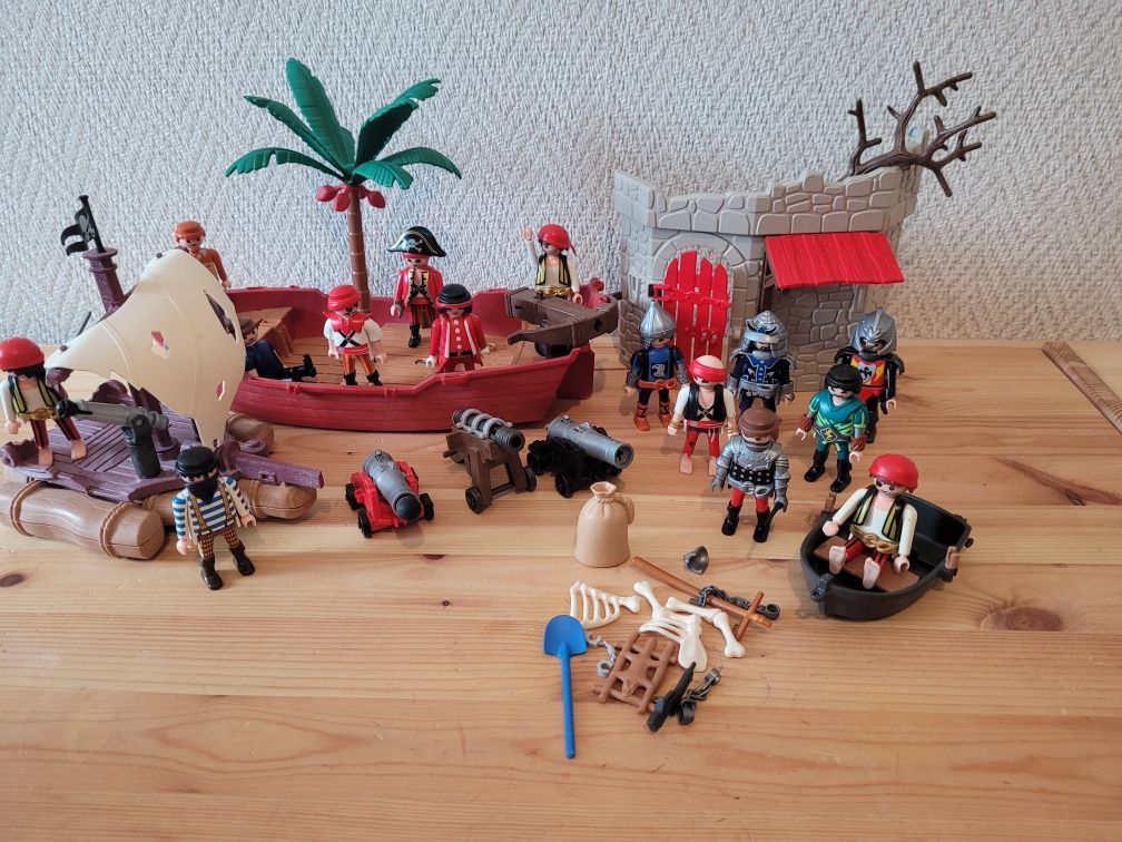 Playmobil rycerze piraci policja statek