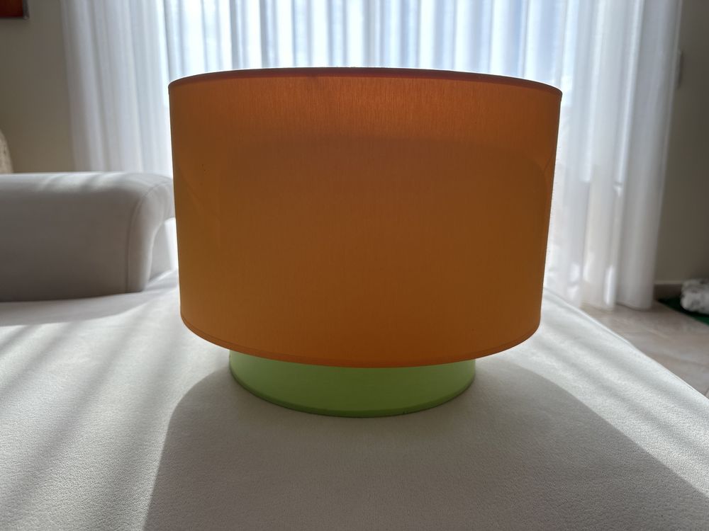 Abajur duplo laranja e verde