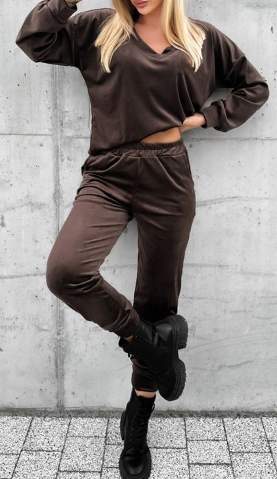 Komplet dresowy welurowy