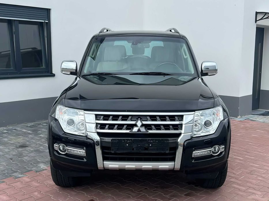 Mitsubishi Pajero      2017