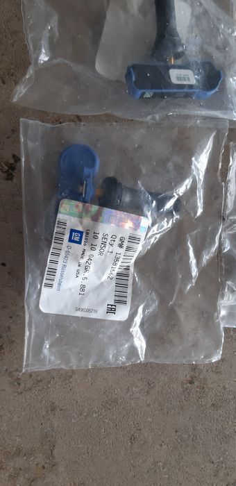 Czujnik ciśnienia powietrza OPEL CORSA D 13.581562