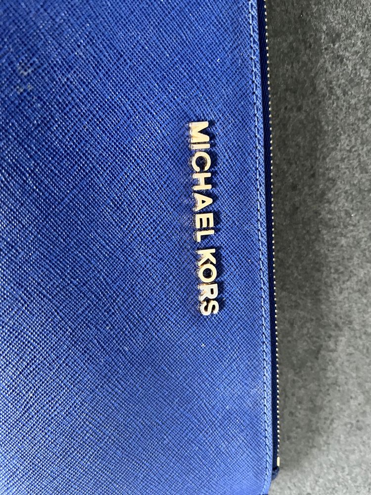 Kosmetyczka Michael Kors niebieska saffiano