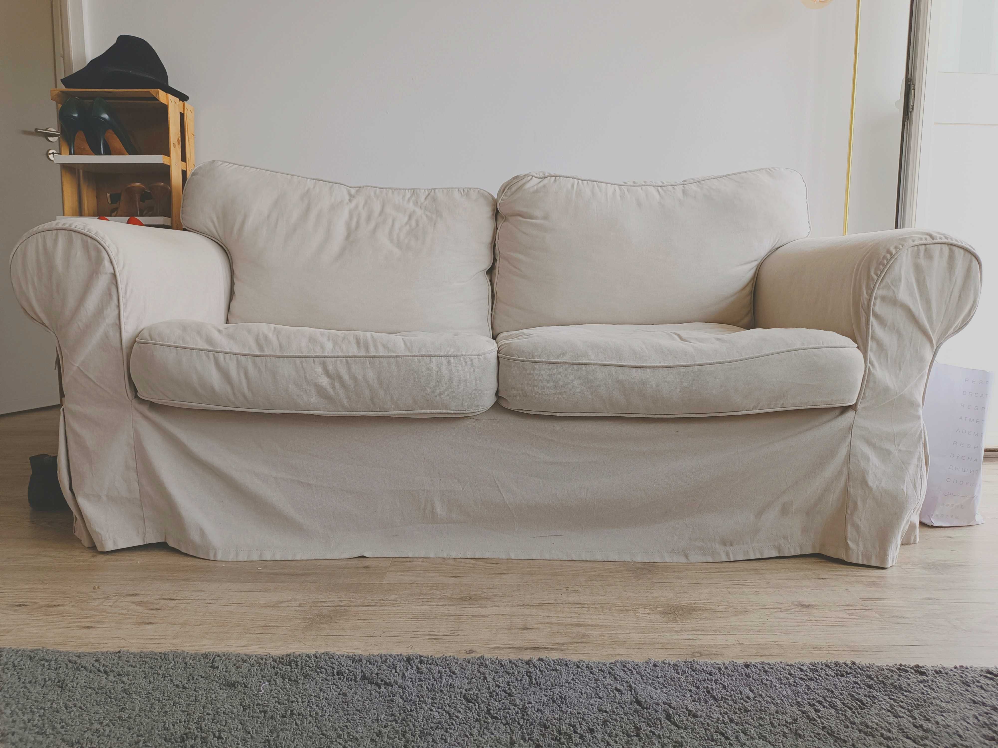 Sofá 2 lugares beige em optimo estado e muito comfortável!