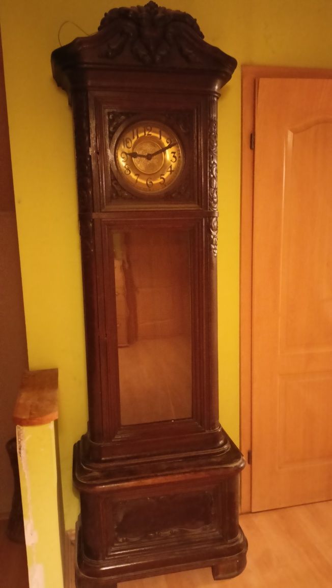 Stary zegar stojący