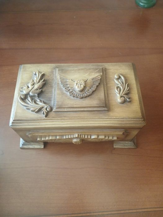 Скринька ручної роботи