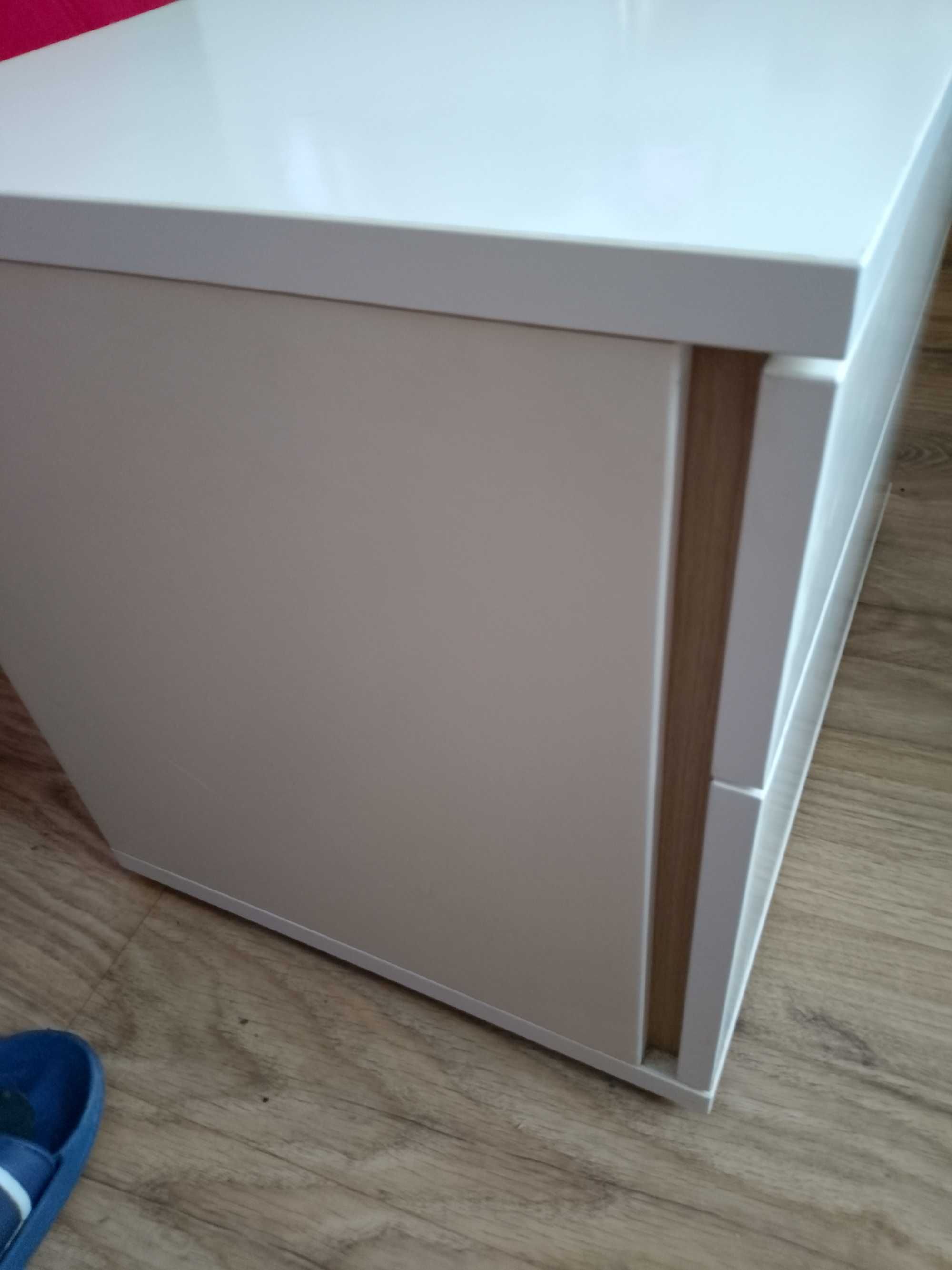 Duas cabeceiras  lindas de marca Lourini Chiado branco e carvalho
