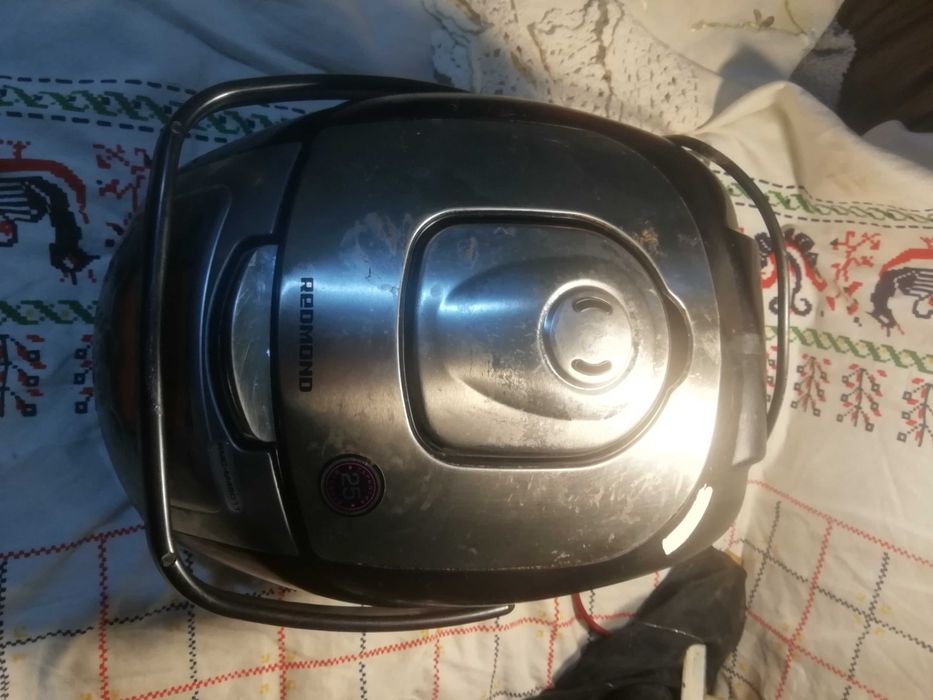 Мультиварка Redmond RMC-M45011