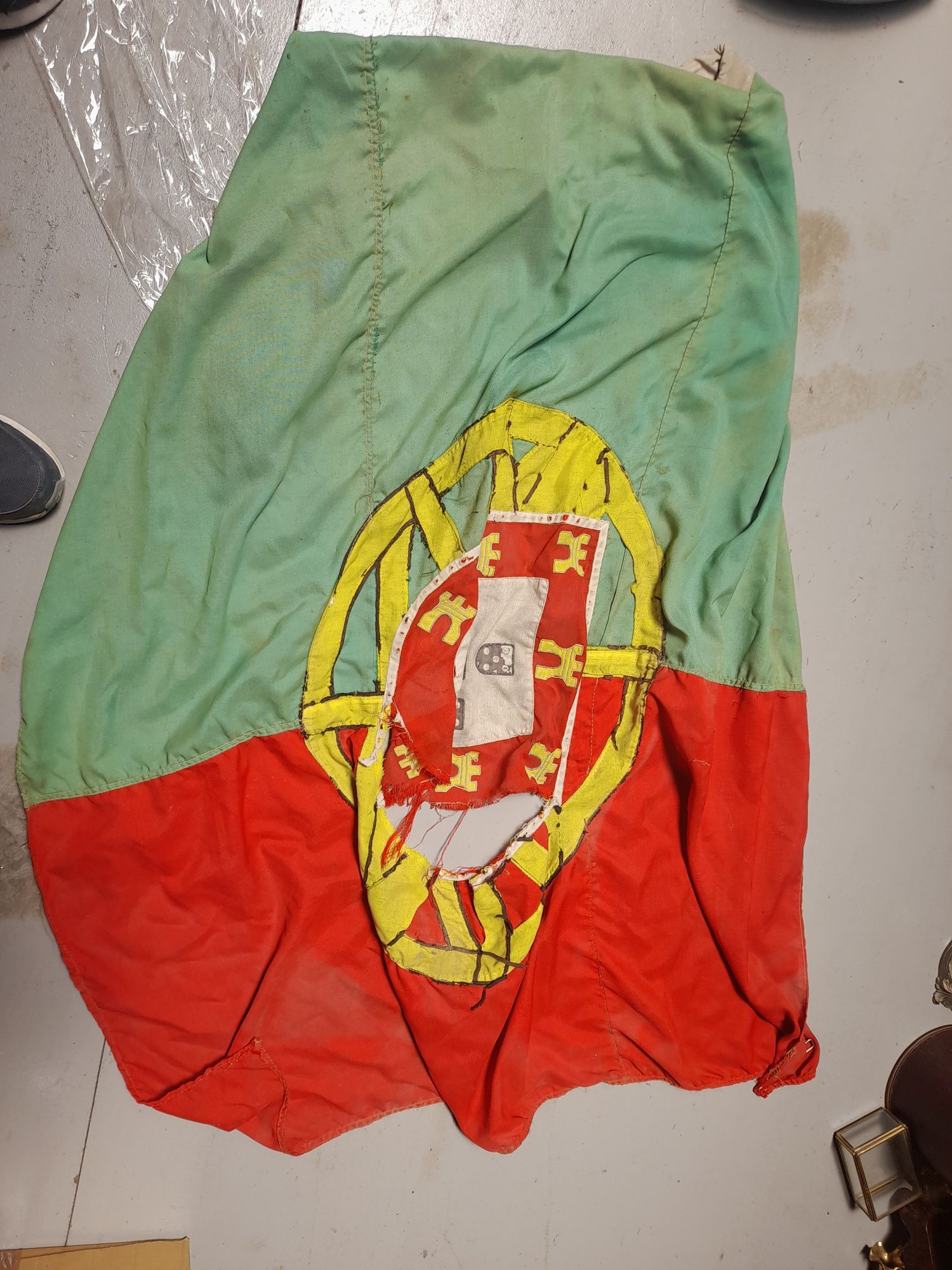 Bandeiras portuguesas vendo e compro brinquedos antigos