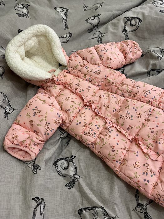 Зимовий комбінезон 6-9 місяців DKNY