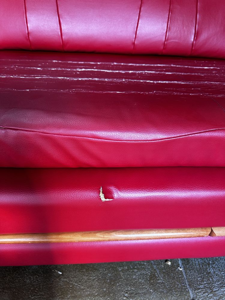 Czerwona Kanapa Sofa rozkladana funkcja spania