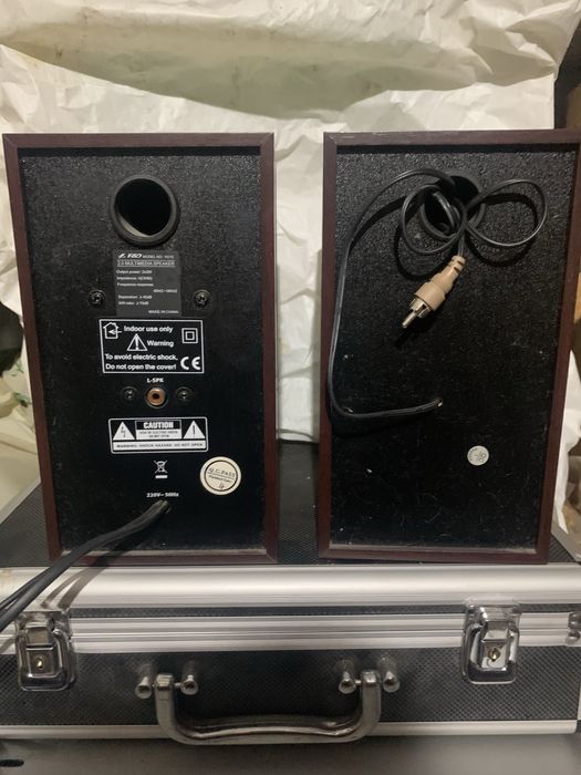 Усилитель одиссей, активные колонки, чистое звучание.