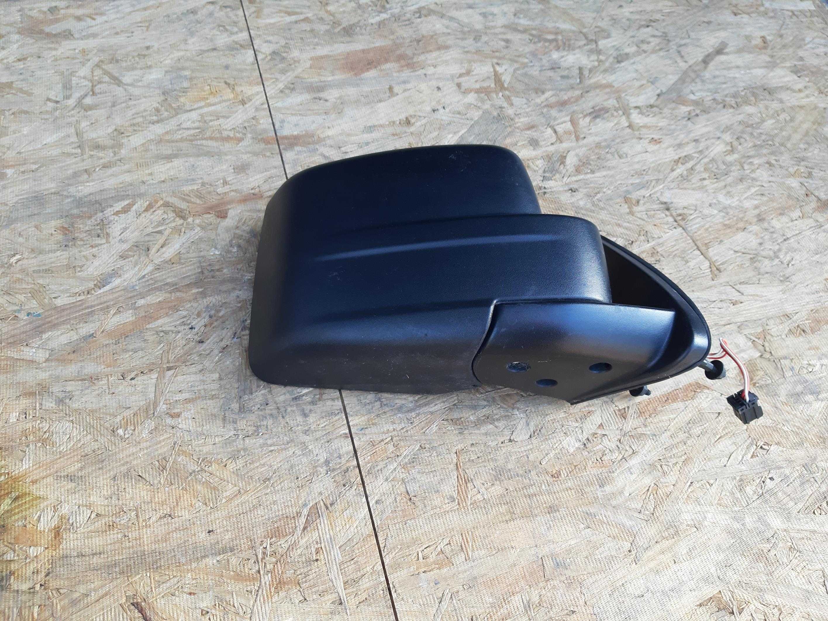 Lusterko DODGE NITRO 3 pin