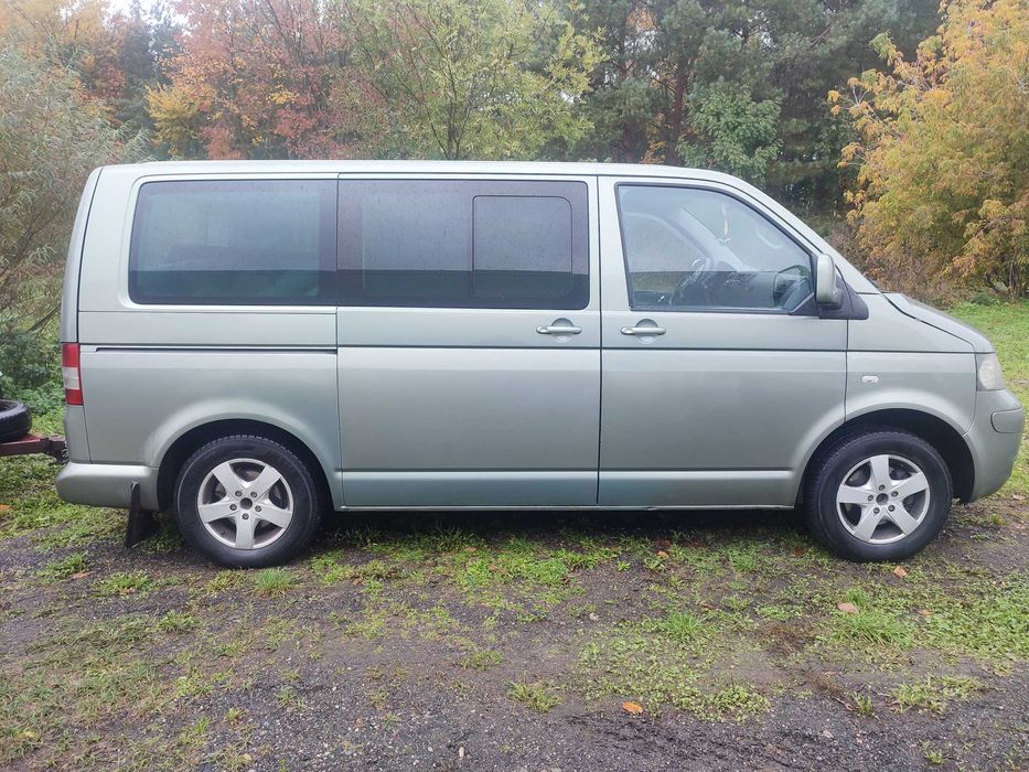 VW T5 caravelle orginalny 2.5 TDI 174km salon polska fv