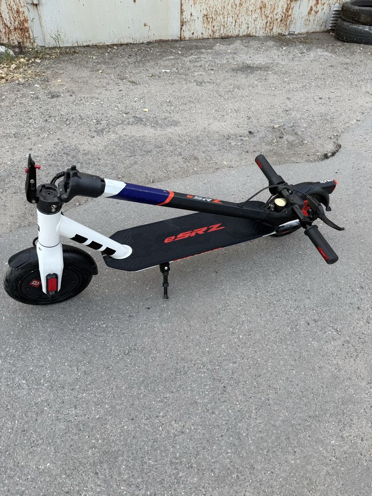 Електросамокат Aprilia eSRZ