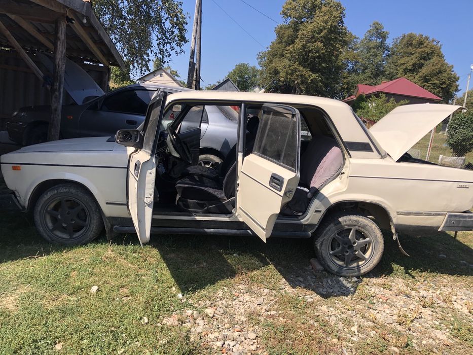 Обміняю два авто  ваз 2107-Мітсубісі