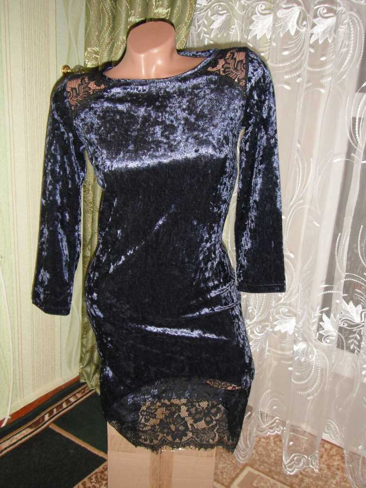 женское платье в темно-синем цвете новое с биркой