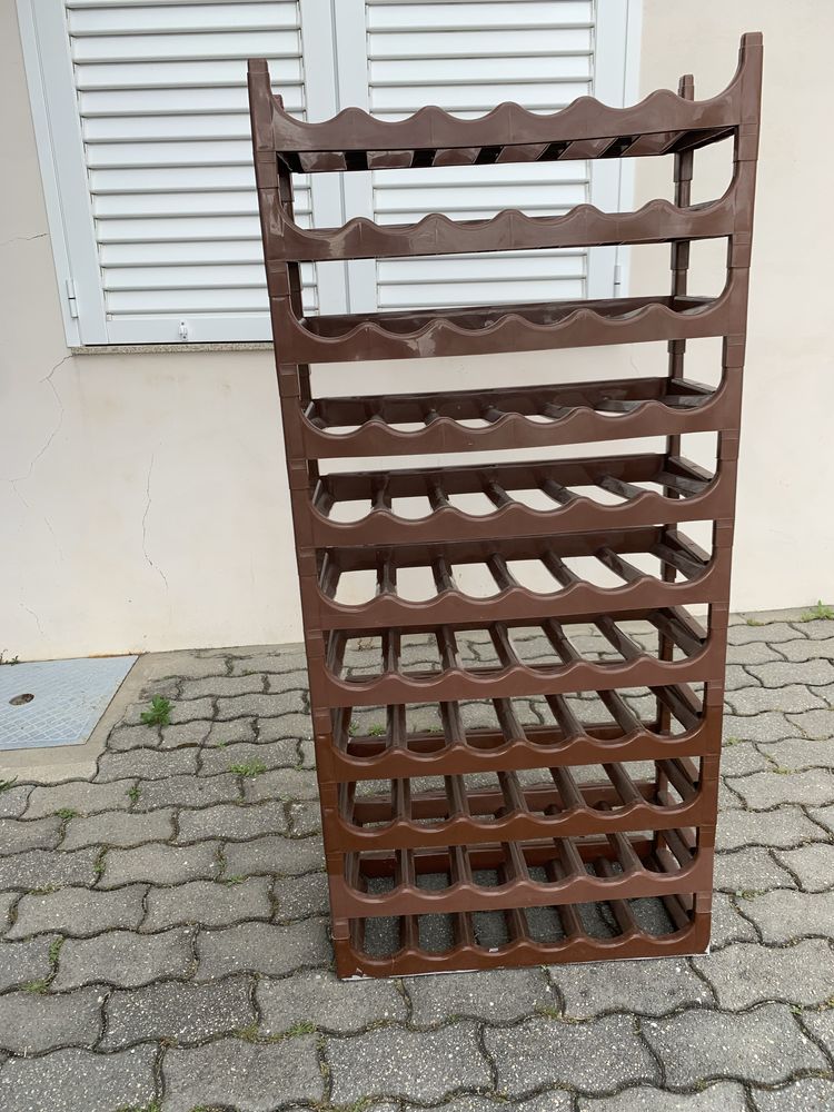 Garrafeira de plastico