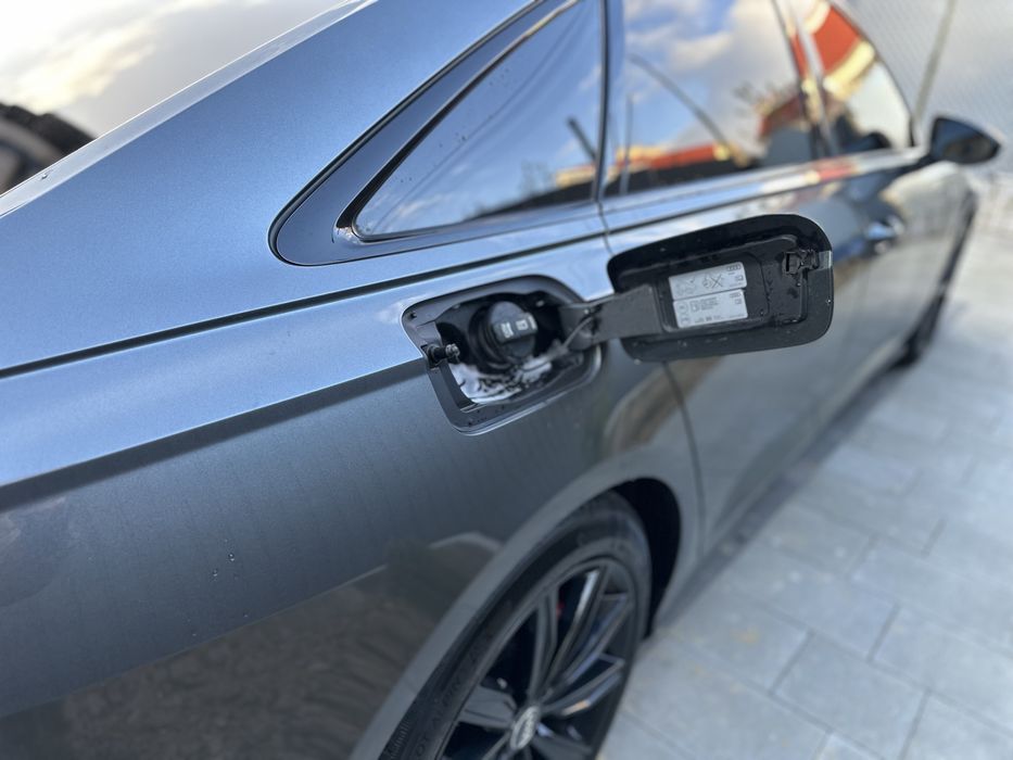 Audi a6 С8 - 367 л.с гібрид quattro