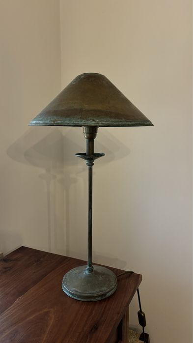 Candeeiro de Mesa Vintage em Metal (Estilo Industrial)