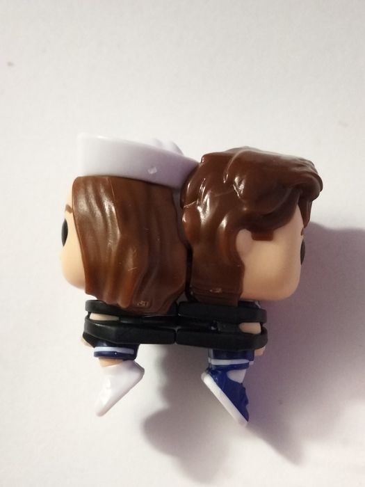 Обмін фігуркой Робін Стів