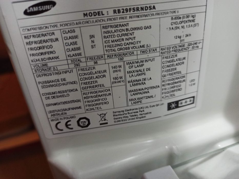 Czesci uszczelka drzwi Lodówka Samsung inox srebrna no Frost 178cm