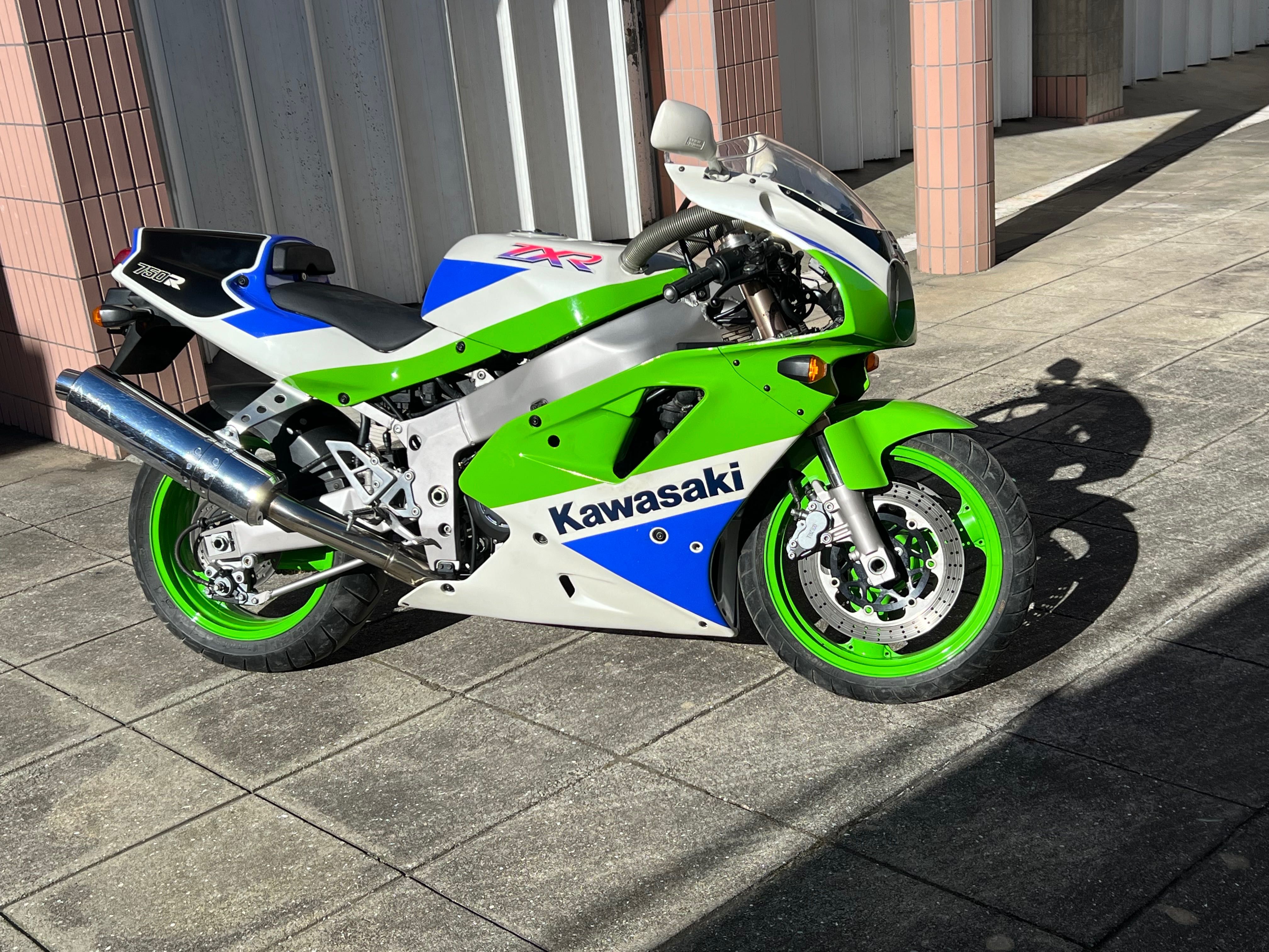 Kawasaki ZXR750R "K"