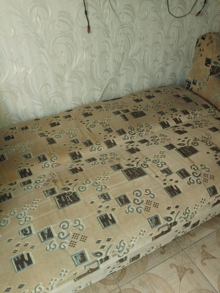 Диван в хорошем состоянии!