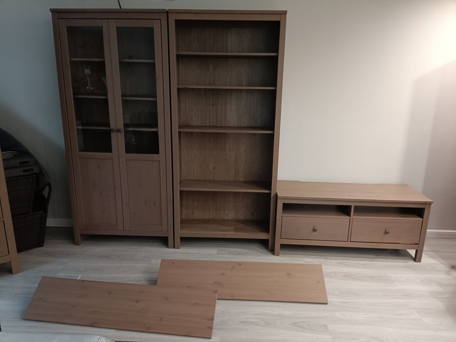 Meble sosnowe Ikea Hemnes zestaw z witryna