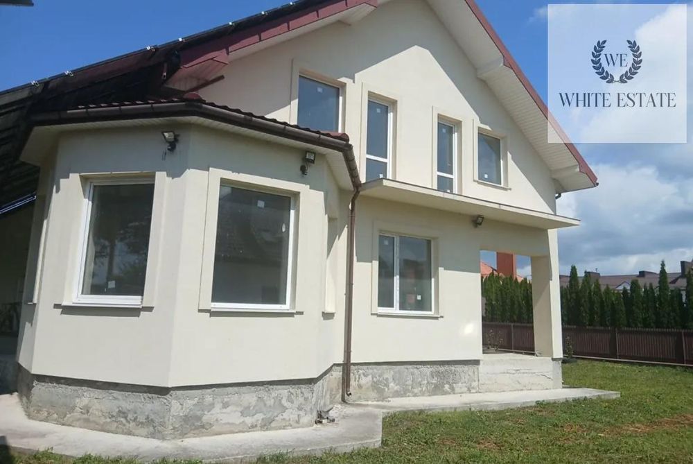 Продаж 2 поверхового будинку і ділянкою на 10 соток, в Смиківцях