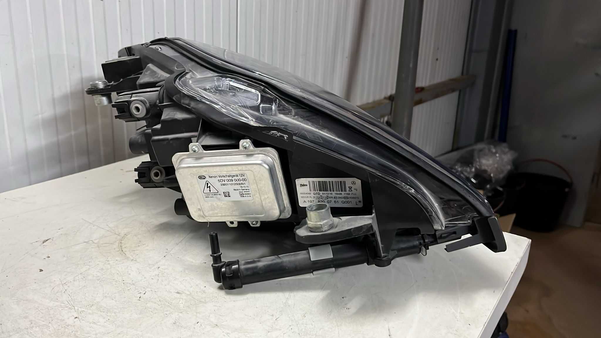 Farol Esquerdo MERCEDES SLS AMG 197 W197