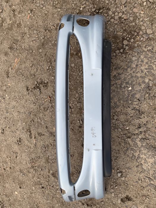 Бампер на Peugeot 206