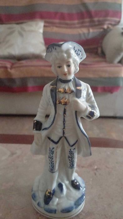 bonecos estatuas antigos